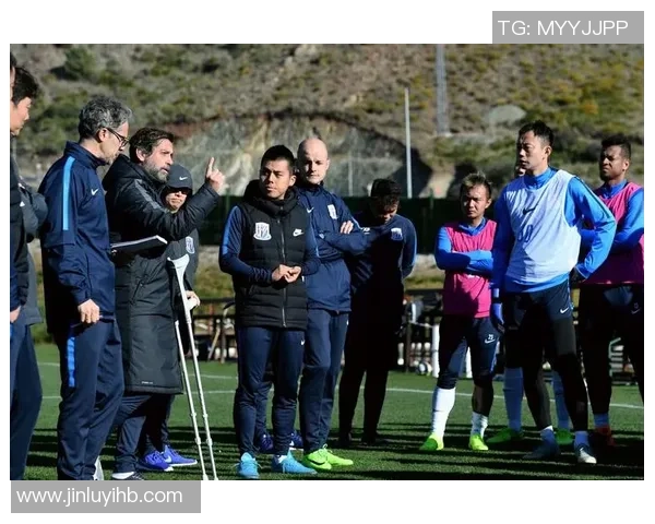 校园足球明星专访揭秘他们的成长历程与梦想追求