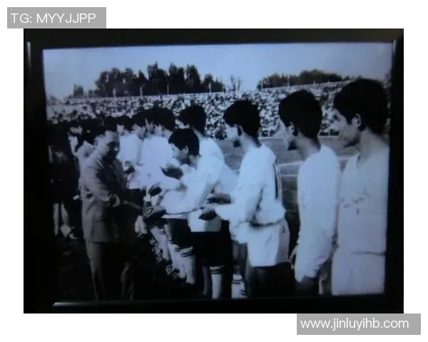 足球明星离别背后的故事与伤感转场瞬间的深情回忆 足球明星离别背后的故事与伤感转场瞬间的深情回忆